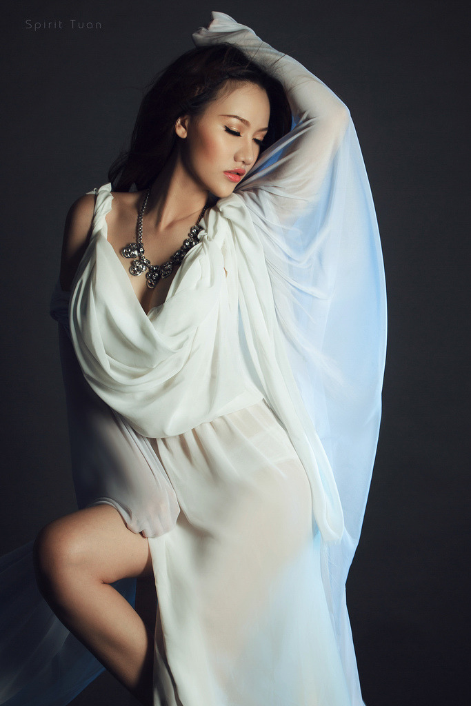 动漫美女白丝触手禁处